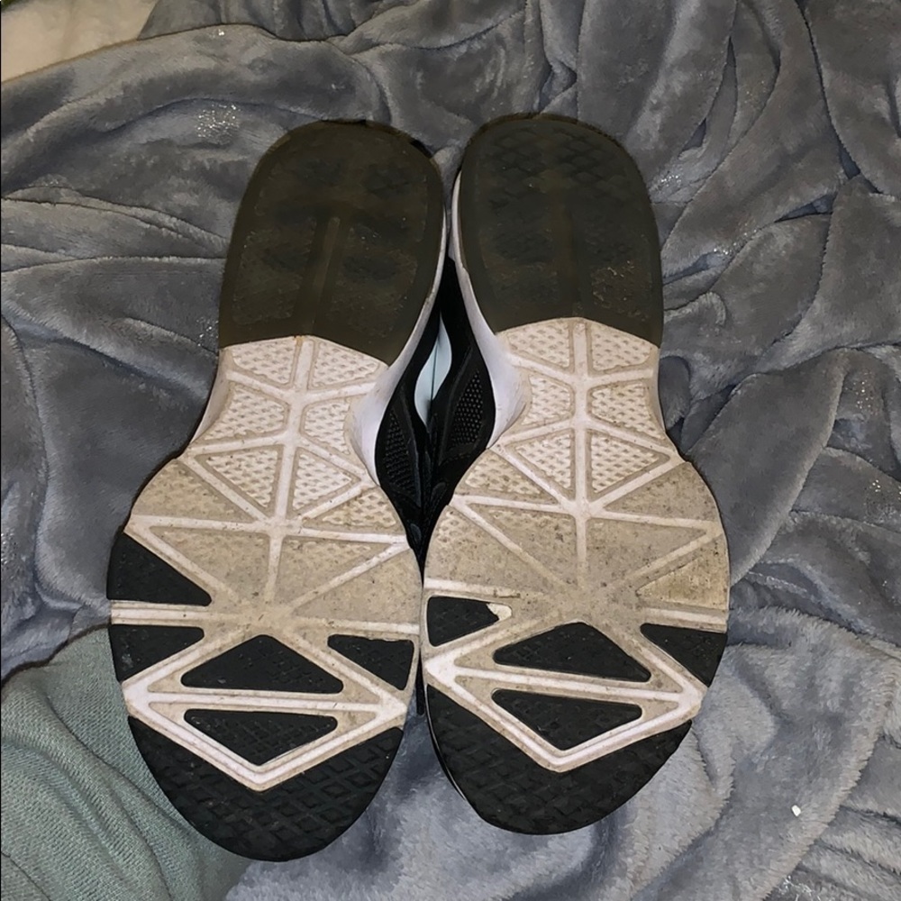 Nike’s - Picture 3 of 3